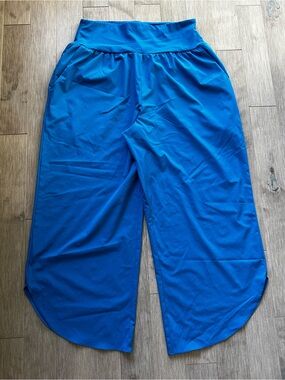 HALARA Royal Blue Cropped Capris Pants Size Large